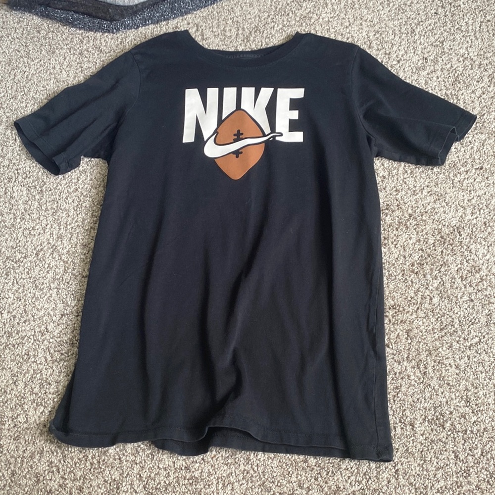 boys nike tshirt